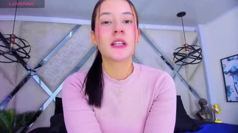 Snapshot of lyra7_ chatting on 10-15-25, 10:32 --- Lyra --- online show from 10-15-25, 10:32