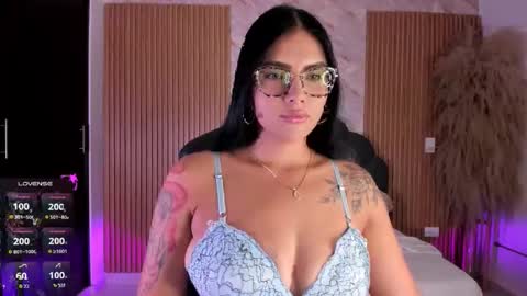    VIVIANA    online show from 09-10-25, 02:55