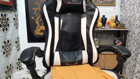 Snapshot of lyubovmoya3 chatting on 01-31-25, 12:28 SWEETPINOY online show from 01-31-25, 12:28