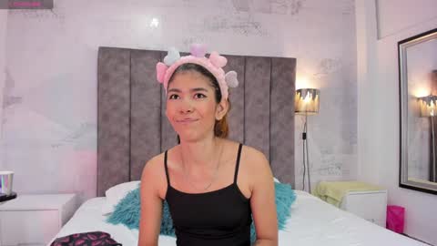 Snapshot of lyxi_ chatting on 01-30-25, 11:44 Lyxi online show from 01-30-25, 11:44