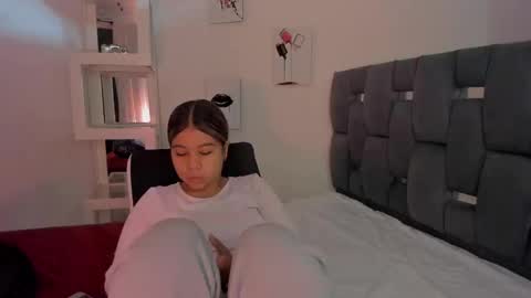 Mila online show from 03-12-26, 03:40