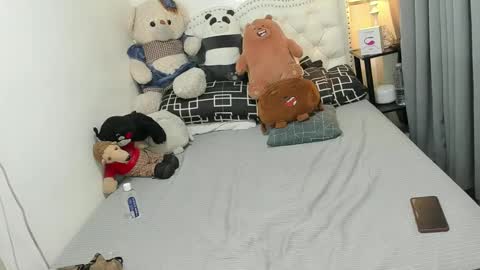 Snapshot of m1sspinay_yassie chatting on 01-25-25, 10:29 Cutie Yassie online show from 01-25-25, 10:29