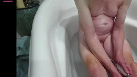 Snapshot of m54whrdn2 chatting on 10-25-25, 02:08 m54whrdn online show from 10-25-25, 02:08