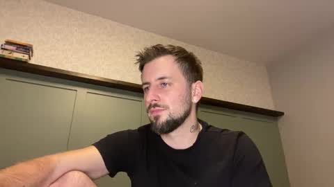 Snapshot of m_stephen chatting on 02-19-26, 04:08 m_stephen online show from 02-19-26, 04:08