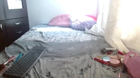 maaddy_thompson online show from 02-18-26, 07:54