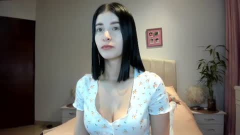 Snapshot of macarena_vallejo_ chatting on 06-29-26, 03:02 Macarena online show from 06-29-26, 03:02