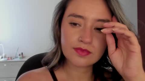 Snapshot of macarenax chatting on 09-15-25, 01:44 Maca online show from 09-15-25, 01:44