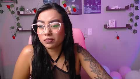 Macey Elliot Modelo Independiente online show from 03-07-25, 05:17