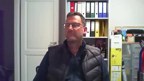 macfly67 online show from 12-17-25, 08:15