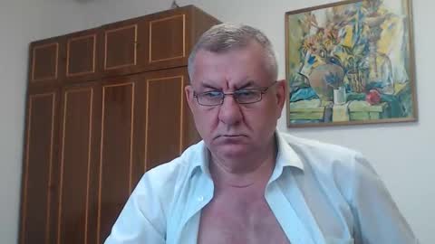 Macho online show from 09-15-25, 04:07