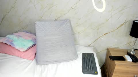 Carolina online show from 12-01-24, 04:29