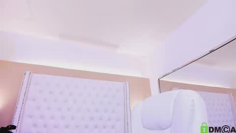 Snapshot of mackenzie_17 chatting on 12-02-25, 04:18 Mackenzie online show from 12-02-25, 04:18