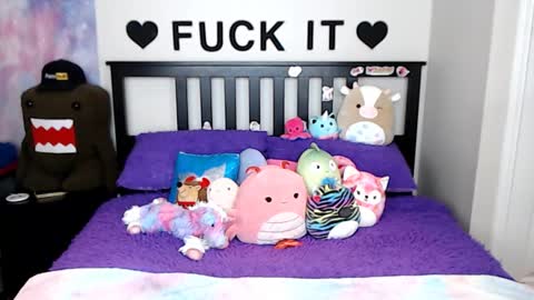 Mackenzie Wolfe online show from 01-15-26, 05:12