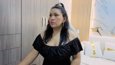 Snapshot of madam_hott chatting on 09-21-25, 03:41 Madam Hott  online show from 09-21-25, 03:41