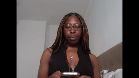 Snapshot of madamindigo chatting on 02-16-25, 03:05 YourMadamIndigo online show from 02-16-25, 03:05