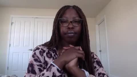 Snapshot of madamindigo chatting on 03-12-25, 02:56 YourMadamIndigo online show from 03-12-25, 02:56