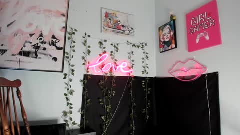 Maddi Avalon online show from 12-22-24, 05:56