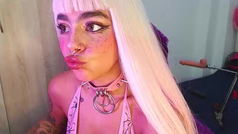 maddiie and clyde online show from 09-24-25, 11:52