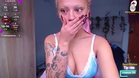 maddiie and clyde online show from 12-16-25, 03:17