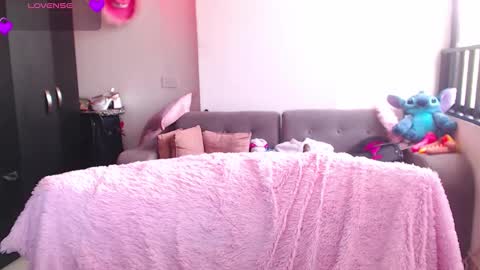 maddiie and clyde online show from 02-20-26, 04:18