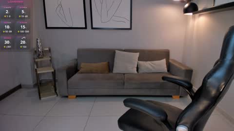 Maddison online show from 01-08-25, 04:12