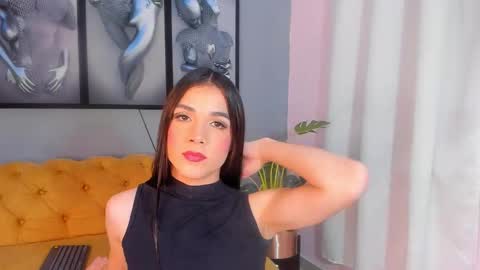 Snapshot of maddy__moon chatting on 11-05-25, 04:34 Maddy Moon online show from 11-05-25, 04:34