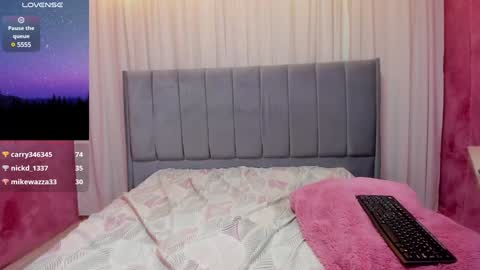 Maddy Please help me with your thumbs up its important online show from 12-24-24, 12:00