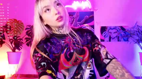 maddy_uwu online show from 02-22-25, 05:44