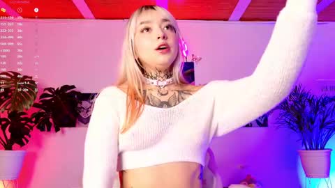 maddy_uwu online show from 02-25-25, 02:58