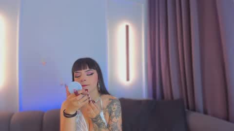 Maddy  online show from 09-10-25, 07:58