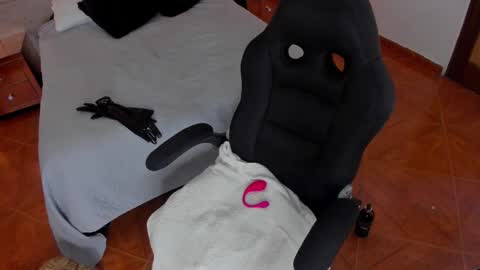  Maddy Crofft online show from 02-28-25, 08:28