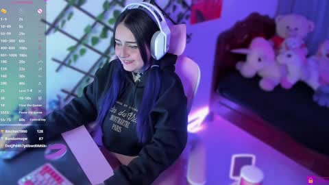 Maddy Foox online show from 01-07-25, 01:17