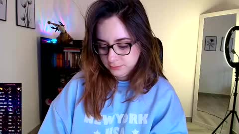 madelamee online show from 11-20-25, 09:25