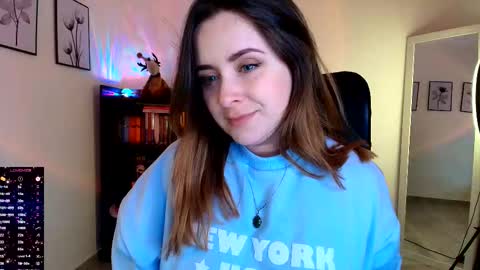 madelamee online show from 12-01-25, 11:32