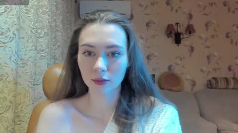 Snapshot of madeleinequincy chatting on 01-17-25, 01:47 madeleinequincy online show from 01-17-25, 01:47