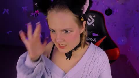 Madeline online show from 12-19-25, 11:34