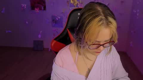 Madeline online show from 02-20-26, 07:10