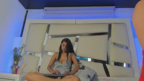 madeline_js online show from 10-04-25, 03:59
