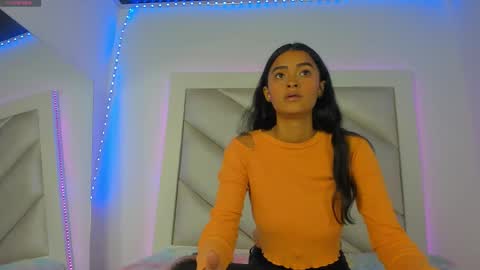 madeline_js online show from 10-20-25, 02:56
