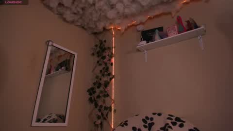 Madeline  online show from 09-15-25, 02:00