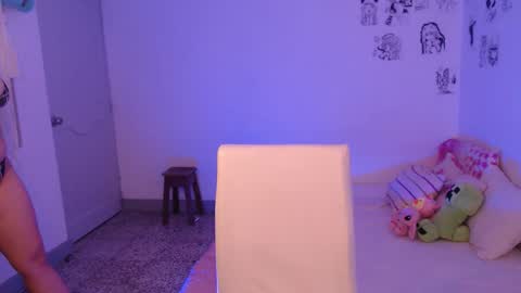 Madeline  online show from 11-08-25, 11:03