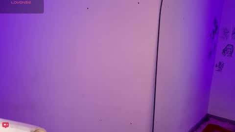 Madeline  online show from 11-26-25, 04:35