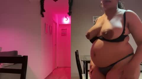 madellein online show from 12-04-25, 02:21