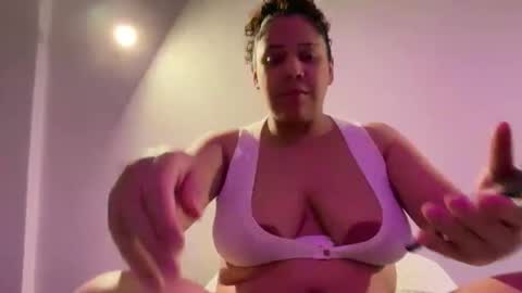 madellein online show from 02-02-26, 12:53