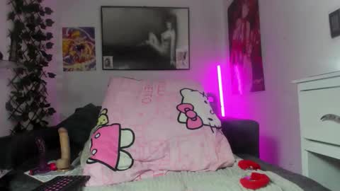 Madelyn. online show from 11-07-25, 01:16