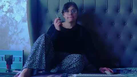 madelynvelure online show from 03-26-26, 09:04