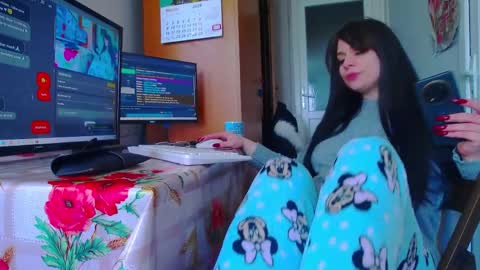 madelynvelure online show from 04-09-26, 11:26