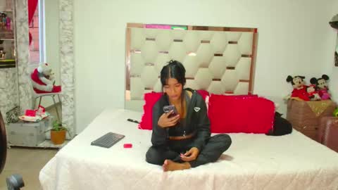 madelyn roses online show from 11-28-25, 10:23