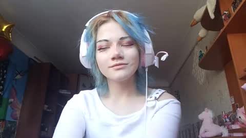 Snapshot of madgezari chatting on 02-13-26, 06:09 Alice Kaneki online show from 02-13-26, 06:09