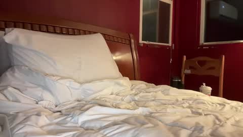 madibaby999 online show from 11-19-25, 01:16